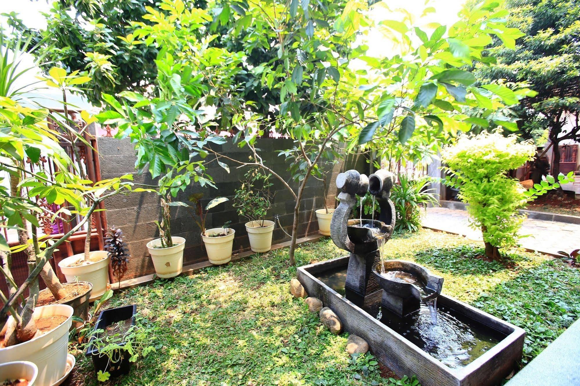 Reddoorz @ Ragunan Hotel 2*